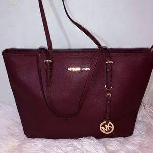 Michael Kors Voyager Medium Leather Tote